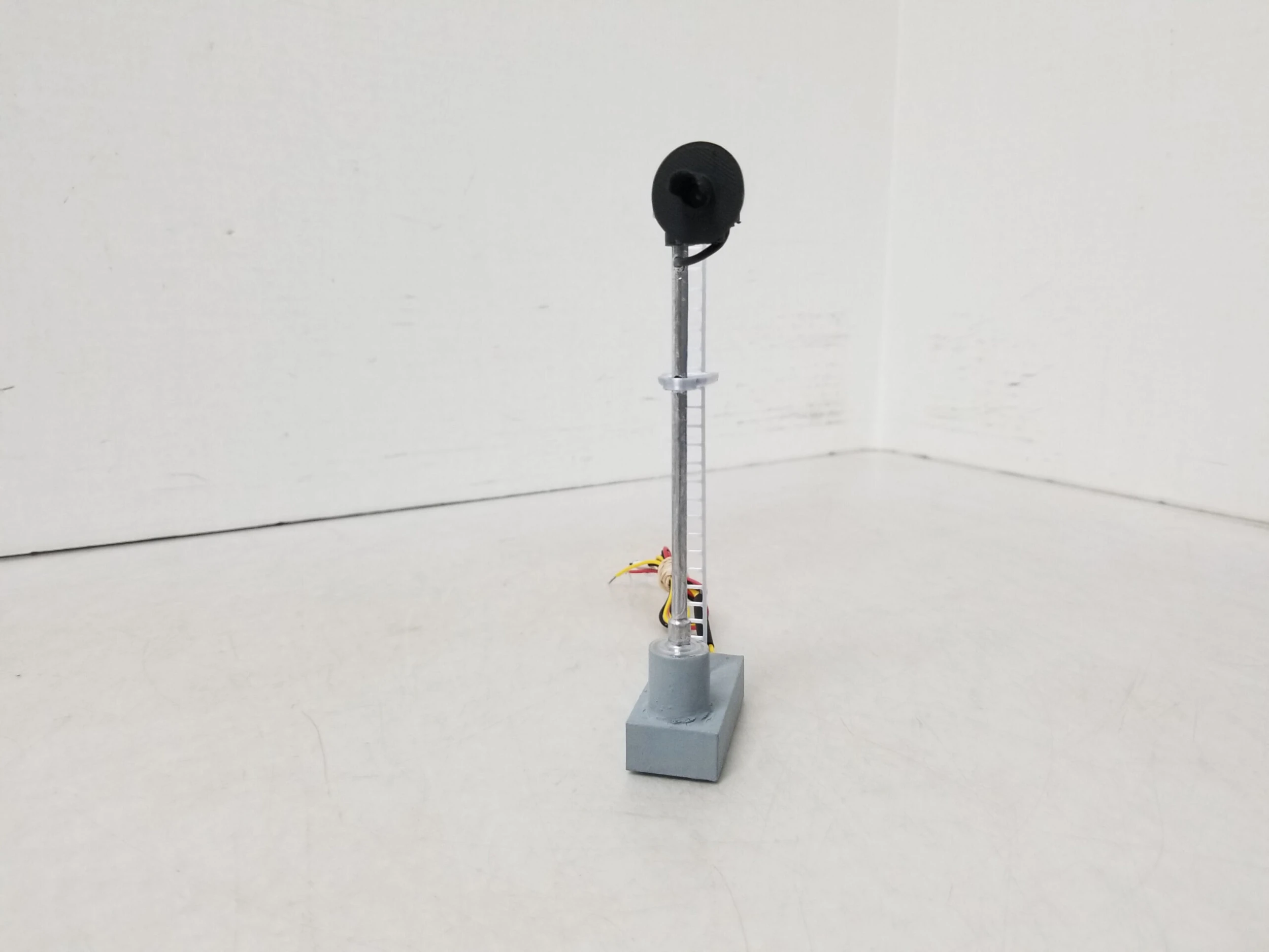 K & R Custom Models 101 Model Searchlight Signal O Scale 3 K & R Custom Models 101 Model Searchlight Signal O Scale