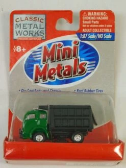 Classic Metal Works 30115 HO '53 White 3000 Dump Truck - Green Cab