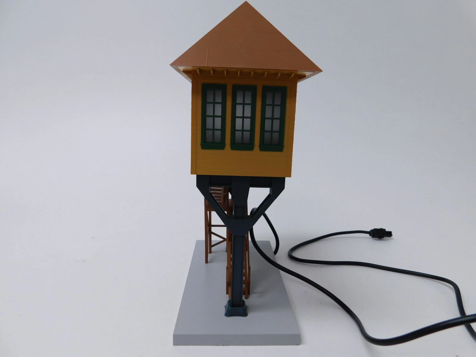 Used Lionel 6-83751 Yard Tower Accessories Plug-Expand-Play 6 Used Lionel 6-83751 Yard Tower Accessories Plug-Expand-Play - Image 4