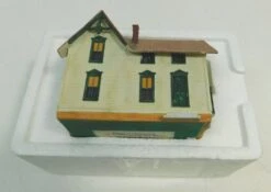 Ertl HO Classic Series No.22470 Farm House -Lionel Shop dscn3277 3