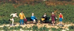 Bachmann 42339 HO People At Leisure