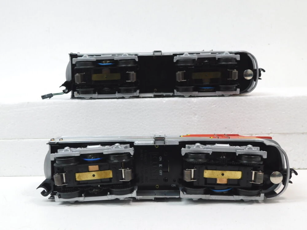 K-Line K-1009 O27 Santa Fe 'Silver Chief' Set W/Box 7 K-Line K-1009 O27 Santa Fe 'Silver Chief' Set W/Box - Image 5