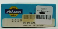 Athearn 2018 HO 85' A/P Flat Car Cotton Belt #82819 Kit 10 Athearn 2018 HO 85' A/P Flat Car Cotton Belt #82819 Kit -Lionel Shop used athearn 2018n 04