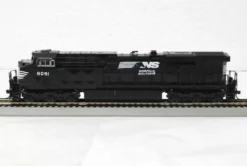Used Bachmann 65407 HO ES44AC Redecorated NS #8091 W/Box -Lionel Shop used bachmann 65407 02.jpg