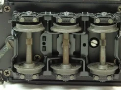 Used Lionel 6-18005 1-700E NYC 4-6-4 Hudson Locomotive W/Display Case & Base -Lionel Shop used lionel 6 18005 2 07.jpg