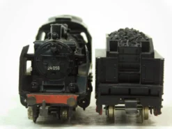 Used Marklin 3003 2-6-0 BR 24 Steam Engine #24 058 (No Box) -Lionel Shop used marklin 3003 07.jpg