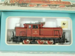 Used Marklin 3065 V60 Diesel Engine #260 417-1 W/Box -Lionel Shop used marklin 3065 08.jpg